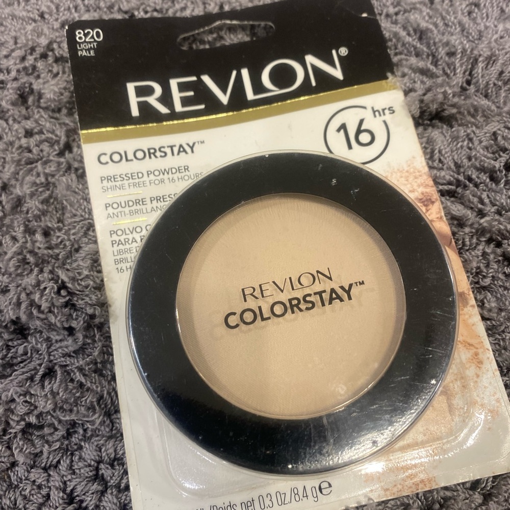 Revlon ColorStay Pressed Powder - Light Pale (820)